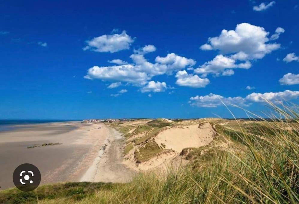 Gite Neuf Proche De La Plage Oye-Plage Bagian luar foto